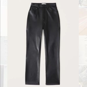 NWT Abercrombie Curve Love Vegan Leather 90s Straight Pants in 34 Long